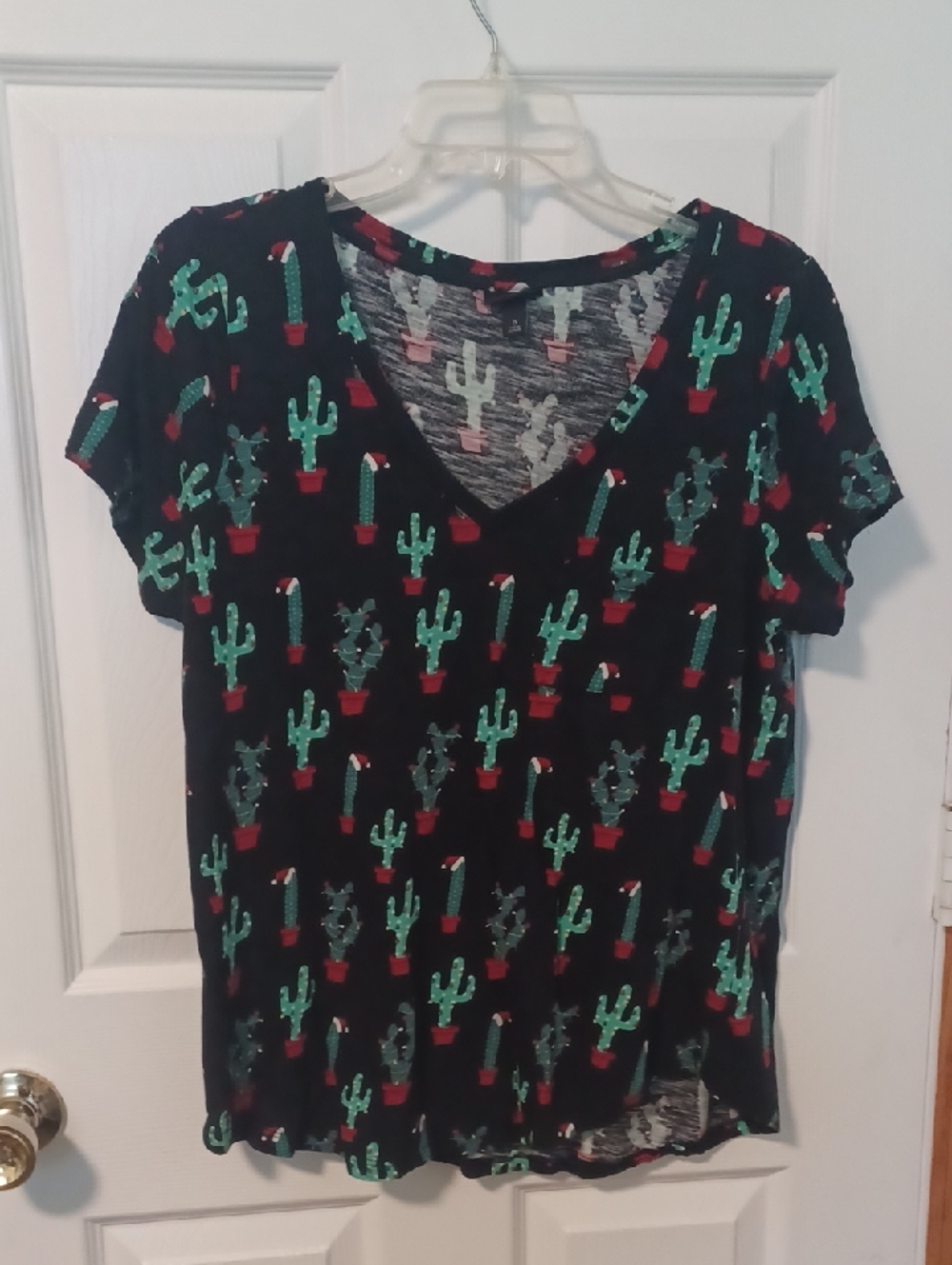 Torrid Christmas Cactus Pocket Tee Sz 0